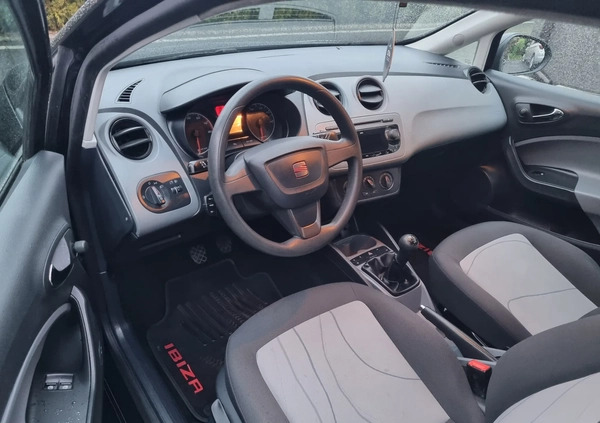 Seat Ibiza cena 17900 przebieg: 137000, rok produkcji 2012 z Wałcz małe 407